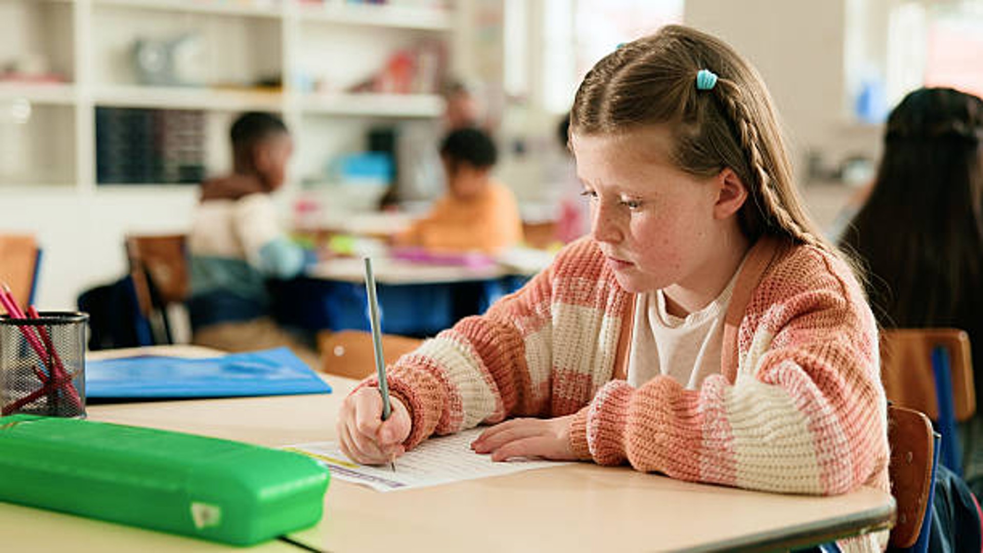 Astuccio portapenne Montessori: il modo semplice per favorire l’indipendenza dei tuoi bambini